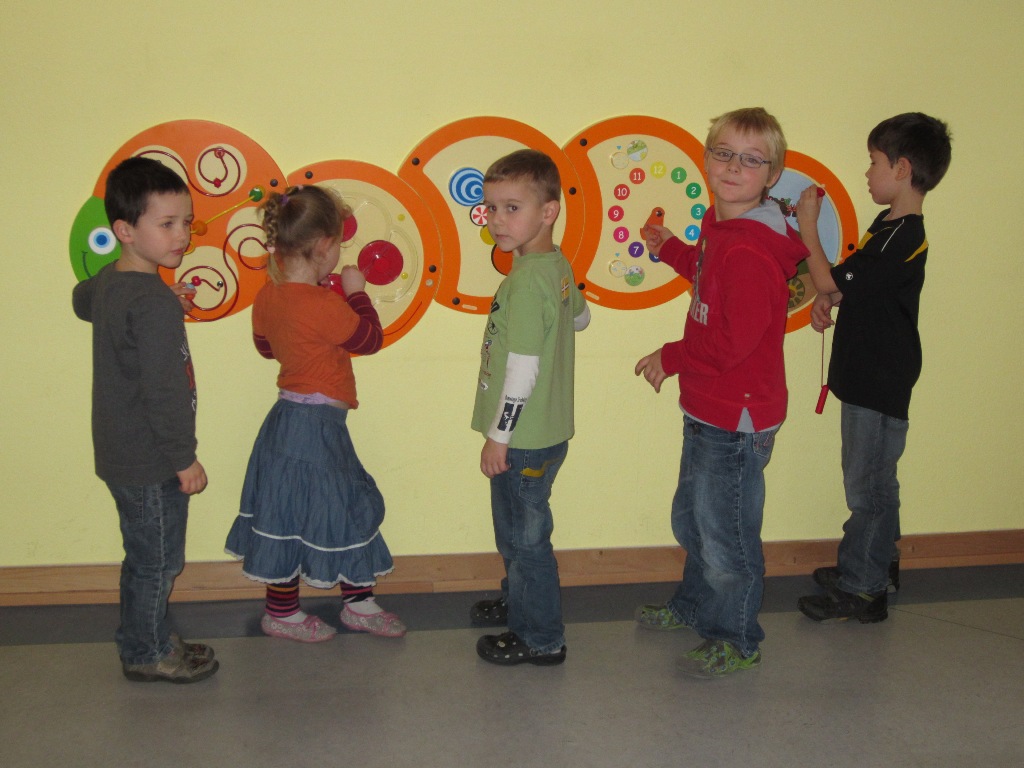 Eine Raupe im Kiga Spielwiese