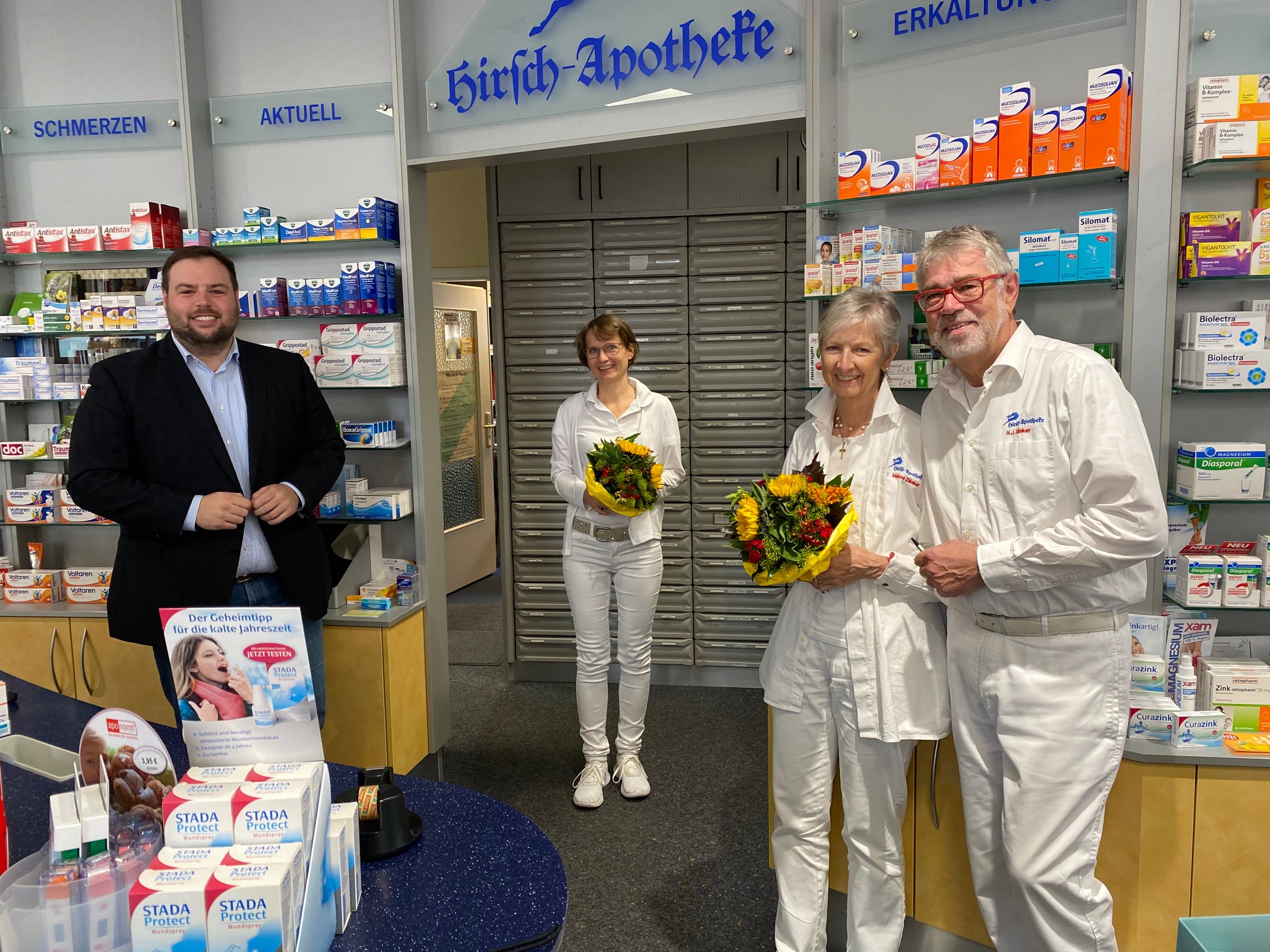 Willkommen und Auf Wiedersehen in der Hirsch-Apotheke